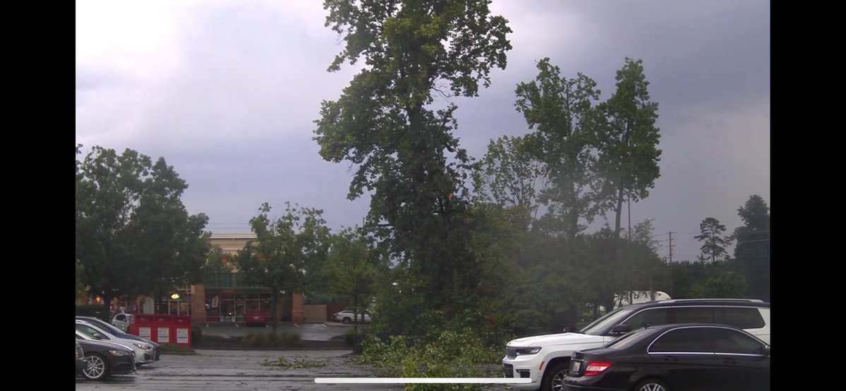 TuffyTime26's tweet photo. @RaleighWx Panned out over here…. No power since 7 https://t.co/CWU4j33TQa