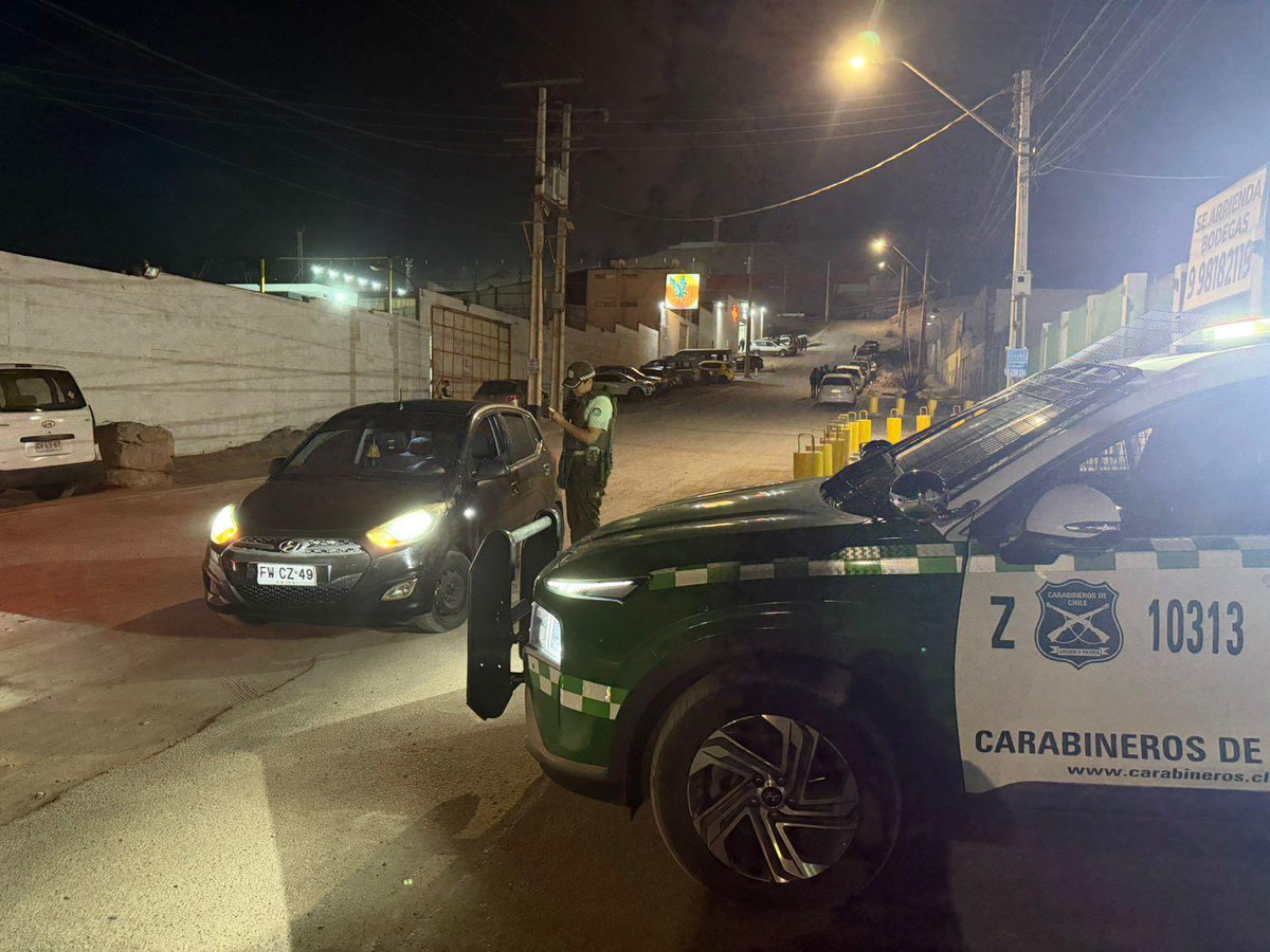 Carabineros Región de Tarapacá tweet media