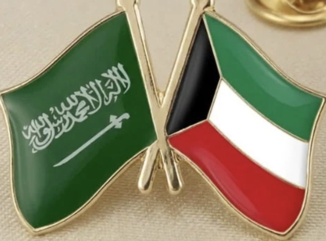 Dr_ALmrdas's tweet photo. احبابي :
#الدعاء لا يرد  أبداً لان
 الله كريم 
اللهم احفظ كويتنا الغالية 
من كل سوء 
واحفظ اهلنا في #السعودية 
من كل مكروه 
وانصرنا على من عادانا 
اللهم من ارادنا #الكويت والسعودية والخليج 
وبلاد الاسلام بسوء 
فدمره تدميراً https://t.co/M59HDjaOWY