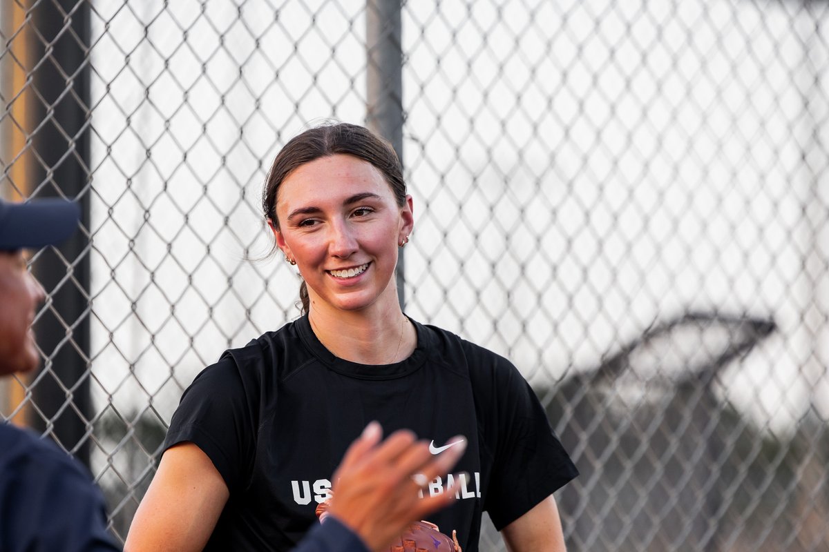 USASoftballWNT's tweet photo. 𝗟𝗲𝘁'𝘀 𝗴𝗲𝘁 𝘁𝗼 𝘄𝗼𝗿𝗸 💥

Team USA has officially arrived in OKC for the #InternationalCup! Action starts Thursday! 

📄 𝐑𝐄𝐀𝐃 𝐌𝐎𝐑𝐄: https://t.co/47gaFcc0yH https://t.co/0AOD2w7Hsv