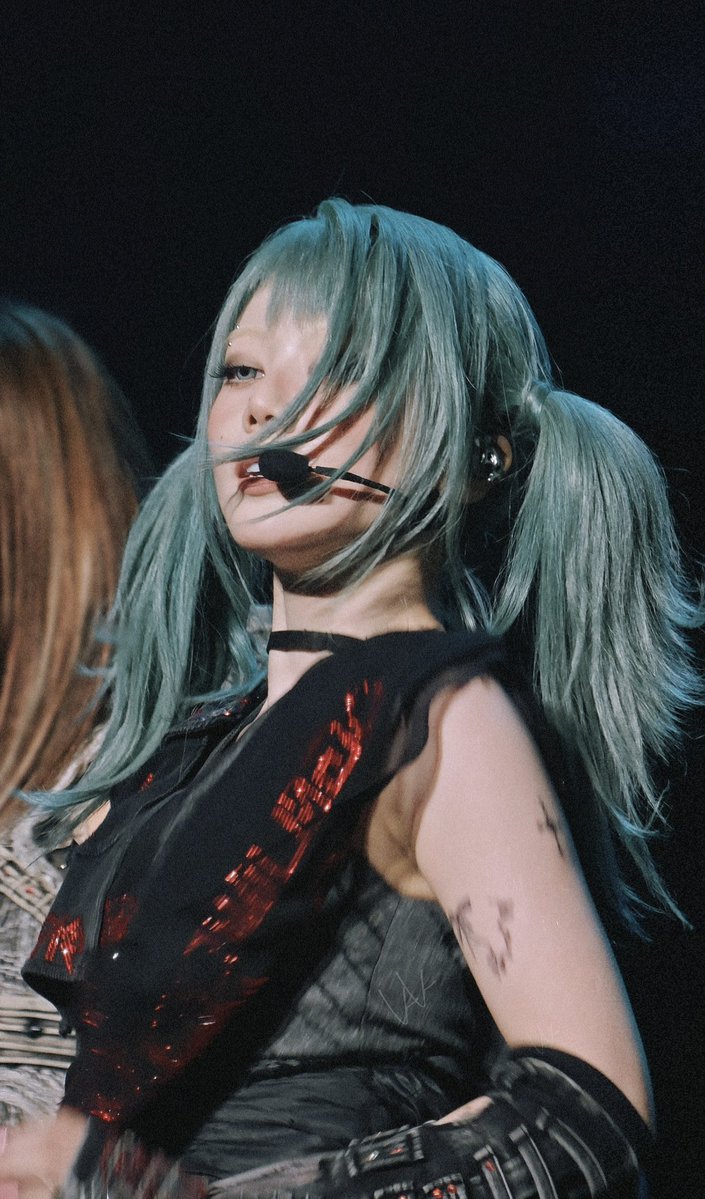 kami_ww's tweet photo. ミクちゃん？🩵💚😆

#HINATA 
#XG #XG_WorldTour_THECORE
#XG_WorldTour_THECORE_MANILA https://t.co/9r9Lz1ShEt