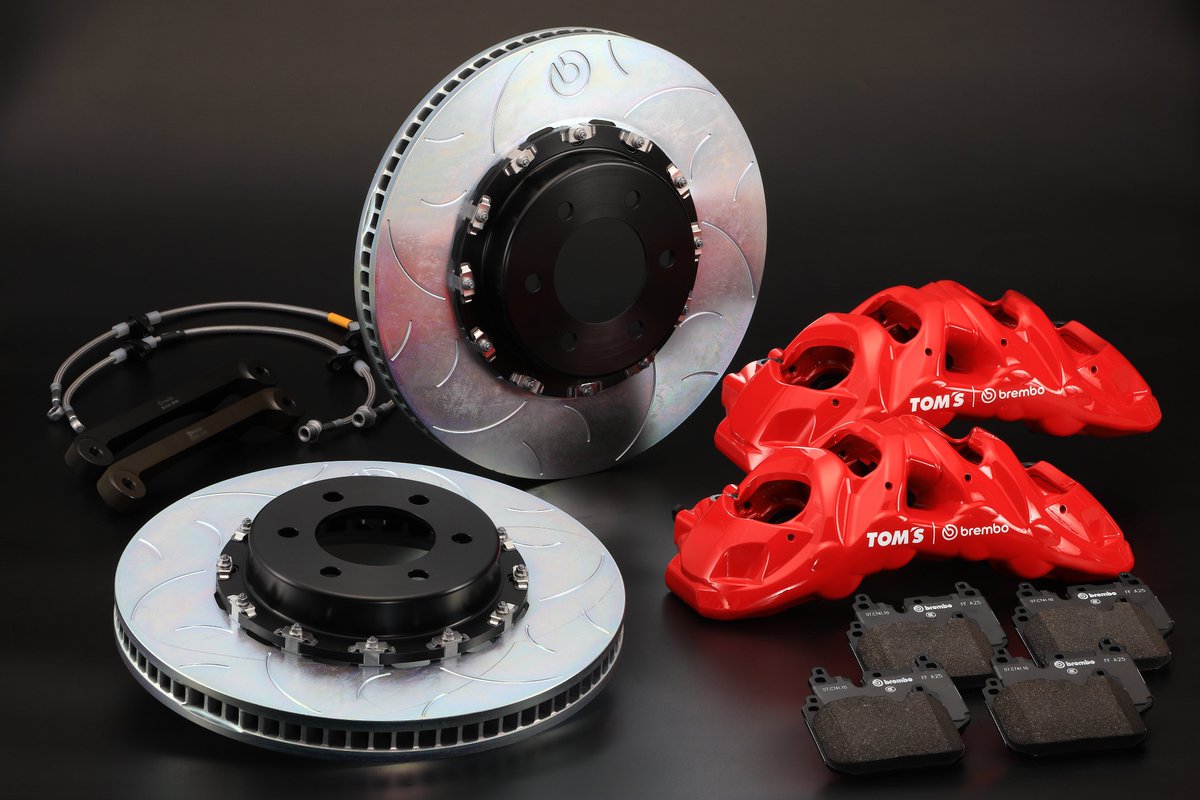 TOM'S×brembo」に、 8ポットキャリパーキットが登場🔴 ＼ 「TOM'S