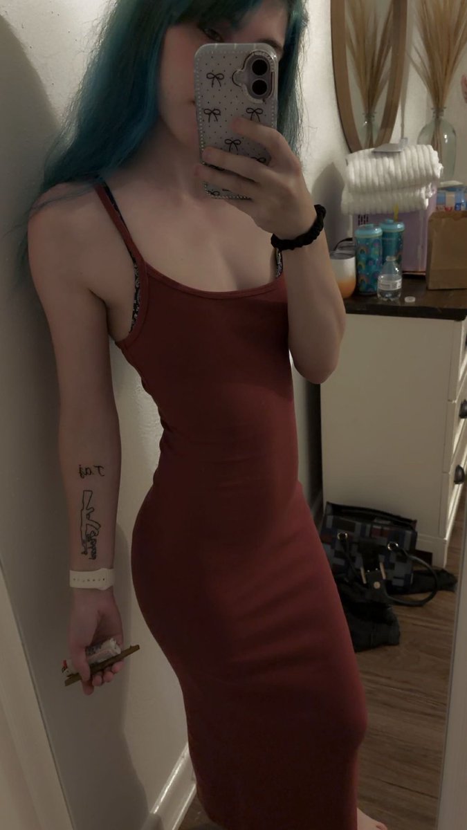 ghost_u420's tweet photo. This dress deserved a picture. 🤎 https://t.co/rbh037Swoo