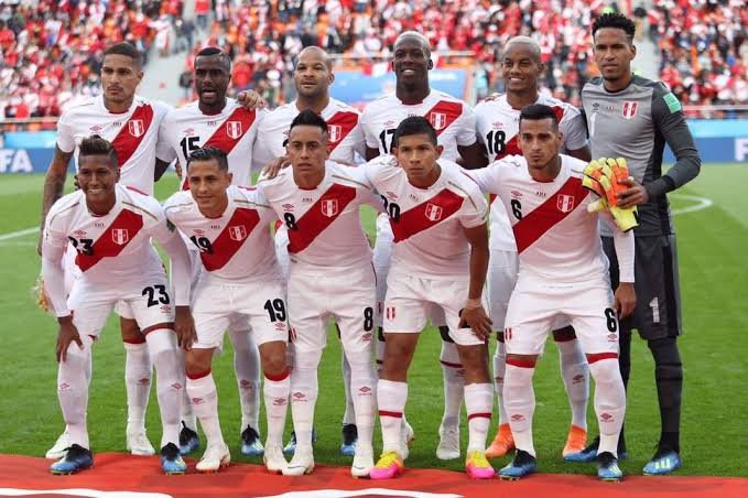 Arsenalismo7's tweet photo. Ella: Nadie te ilusiono tanto como yo.

ESTOS IMBÉCILES EN 2018 https://t.co/YvsO43A6j9