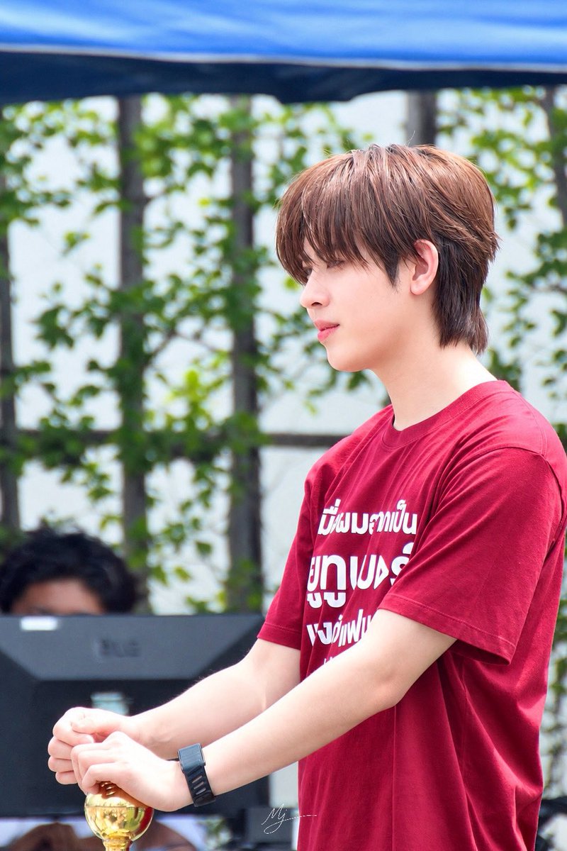 MmmMmm183164's tweet photo. อันนี้ร้อนคับ หนูลองจับดูแล้ว 555555555 เอ็นดูอ้วมทำหน้า 55555

#บวงสรวงYourTuber 
#YourtuberSeries
#Firstone https://t.co/xhGQrXX5ow