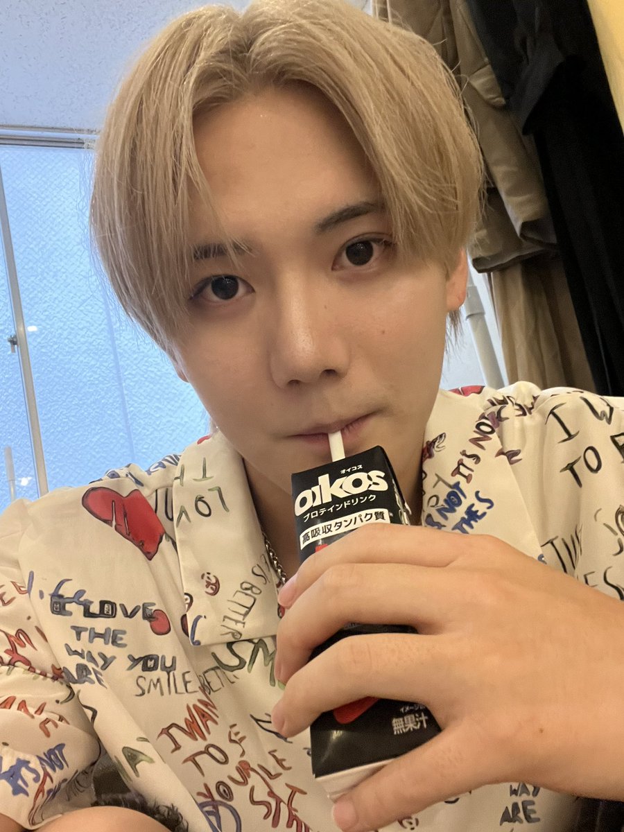 ryusei_2oo5's tweet photo. 今日はグッズ撮影をしました‼️
グッズ販売お楽しみに✨✨

そしてこれから稽古です💪🏻
#柑柑ガールズ2 https://t.co/QlO1xeRWz1
