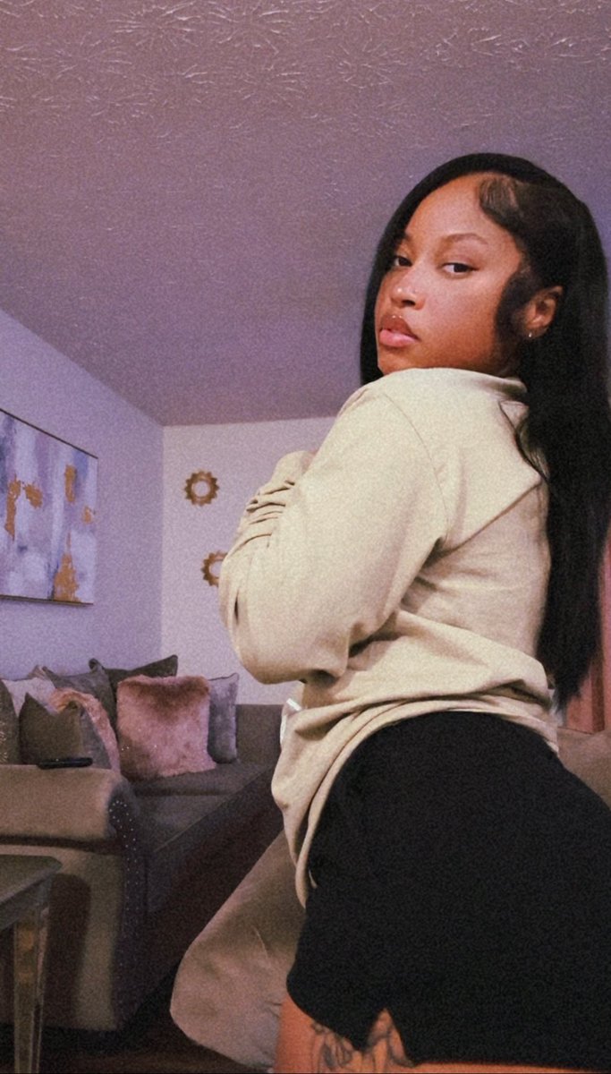 rayluv__'s tweet photo. ms pretty💦 https://t.co/tHNnBcdT3N