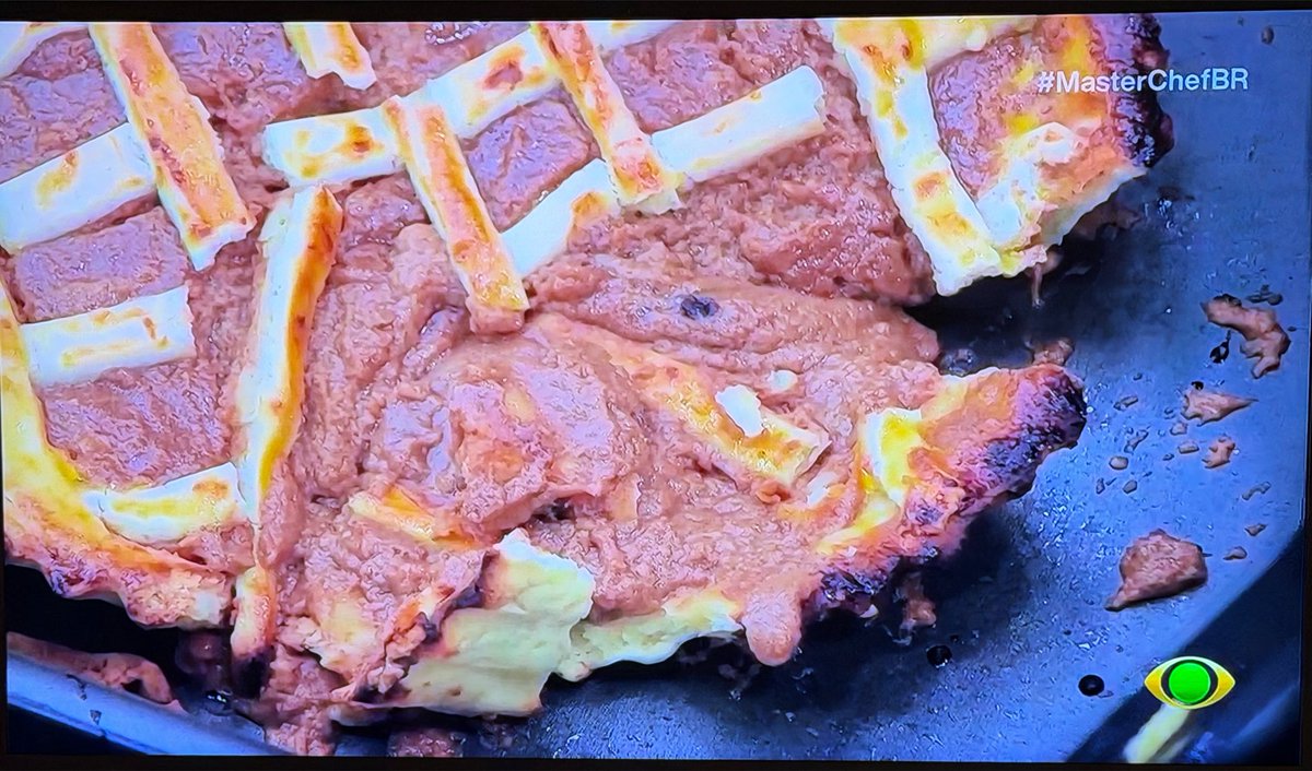 juzeulis's tweet photo. A Tais deve estar muito feliz e dando graças a Deus que na torta da Aline não tem casca de ovo. #masterchefbr https://t.co/Rkdidh68Ft