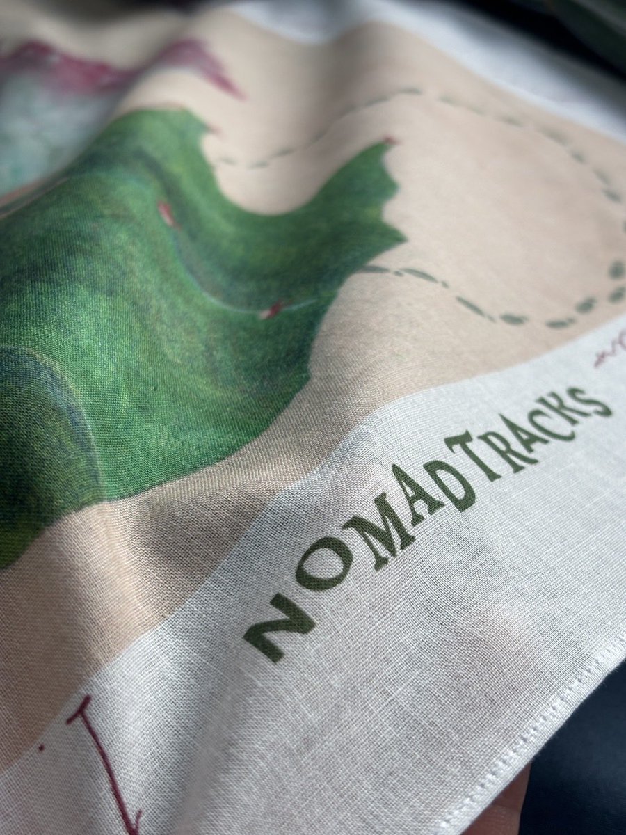 jam_jumble's tweet photo. JAMJumble、3rd album「NOMAD TRACKS」のリリースにあたり、CD、コットンスカーフ、ポストカードを制作しました。
どれも大満足の仕上がり💪

イラストには、さいとう＆祖父江もいます。探してみてね〜 https://t.co/N3VyWRniQ0