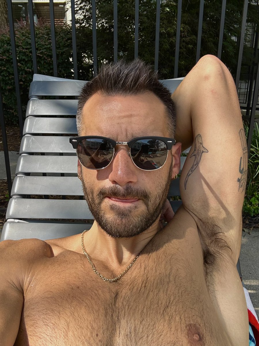dario_dasp's tweet photo. A well-deserved pool break 🌊⛱️ https://t.co/vkmLJHL4jX