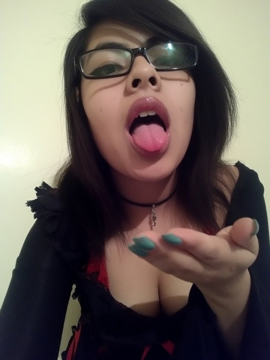 Miku_nico1's tweet photo. Quien despierto? Estoy dando mi número de WhatsApp a cualquiera que de RT me siga ahora!!!

mandan mensaje de una vez no puedo dormir 😪 https://t.co/Jif58F3U7M