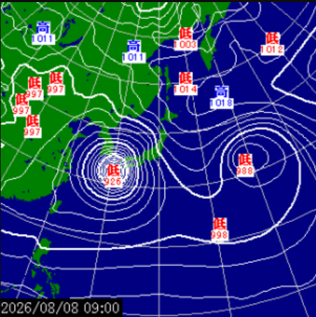 issy1080's tweet photo. やばいやばい
このままいくと台風13号が熊本の被災地に直撃コース
その時の気圧は926hPa… https://t.co/VrUHZVeBQD