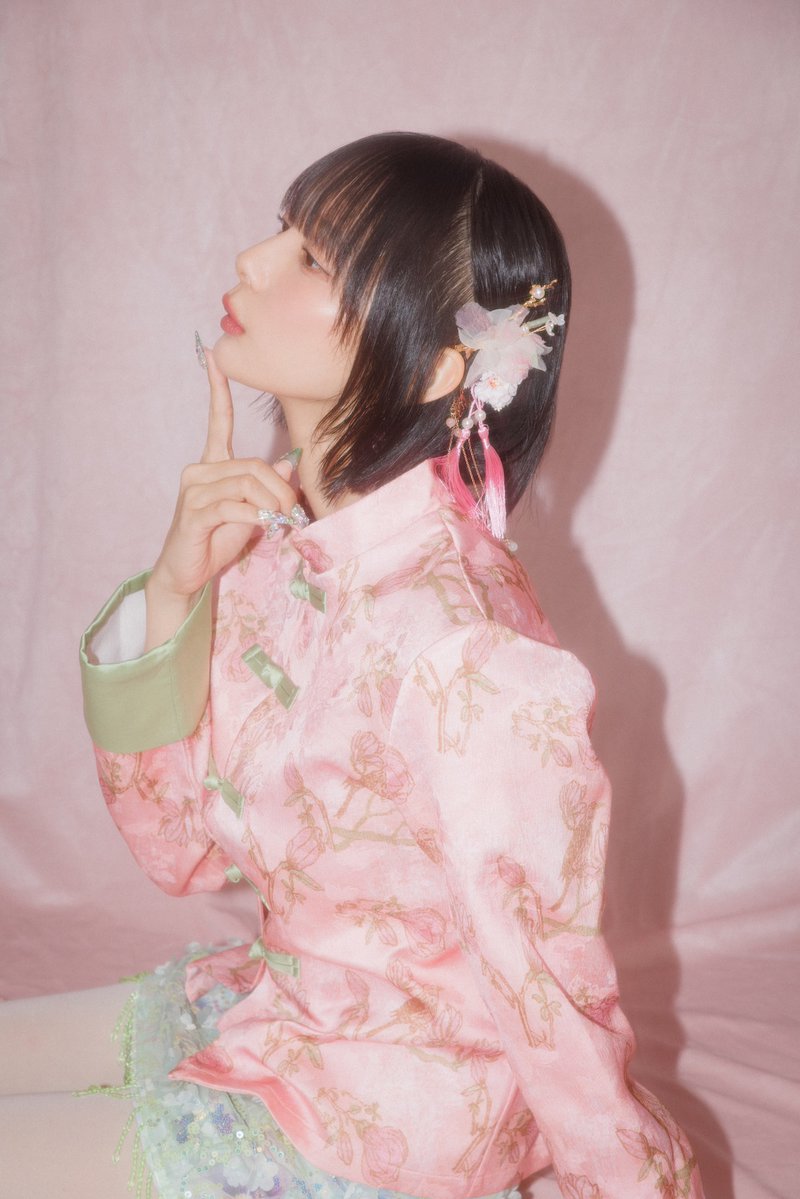 realsoundjp's tweet photo. ┊✧✧✧ 岡田紗佳 インタビュー ✧✧✧┊

🔗https://t.co/O9aGgE9Fut

“人生を変えた”4曲を語る！
🔹松田聖子
🔸μ's
🔹倖田來未
🔸Creepy Nuts

#岡田紗佳 @sayaka_okada219 https://t.co/DmpsubaMrB
