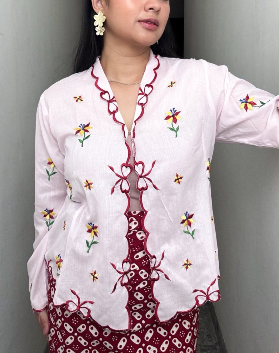 veeolettt's tweet photo. tradisional + colorful + modern klo dimix ternyata bisa SECANTIK INI yaaa 🎀🤍 https://t.co/w8hFgZuC7a