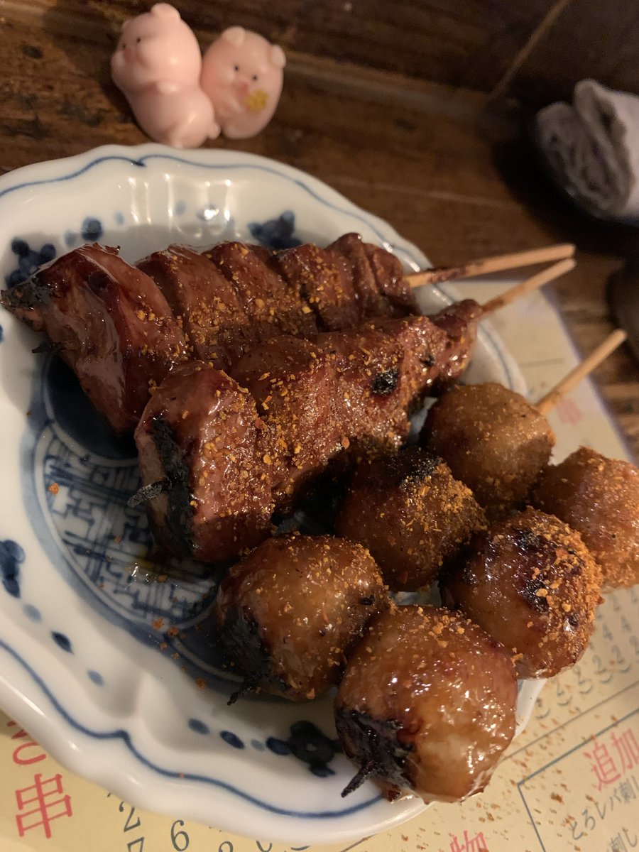 4444Strawberry's tweet photo. もつ焼き ごえん 野毛店
せんべろセット
飲み物3杯と串2本と煮込み
コレで1500円はお得😊 https://t.co/xo2CdegoE5