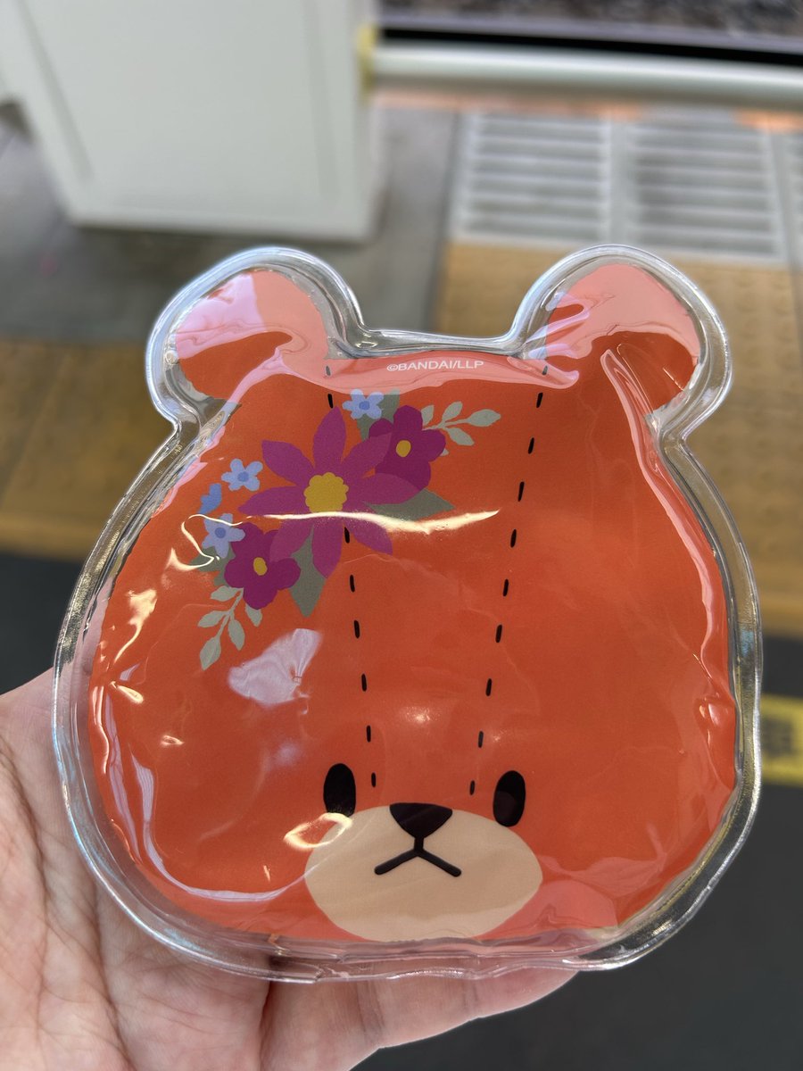 motsu93's tweet photo. 保冷剤も5分で常温 https://t.co/CgxS3XAFyK