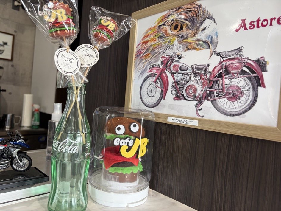 _CafeJB_'s tweet photo. おはようございます☀️

リニューアルオープン記念レギュラーバーガー全品500円は今月31日まで😊
ランチタイム11時~14時限定にてハンバーガー、フードをご注文の方に限りドリンク飲み放題も行っております🥤𓈒𓂂𓏸
#本日のスタッフバイク
#Buell
#XB9S https://t.co/nWtMmd126F