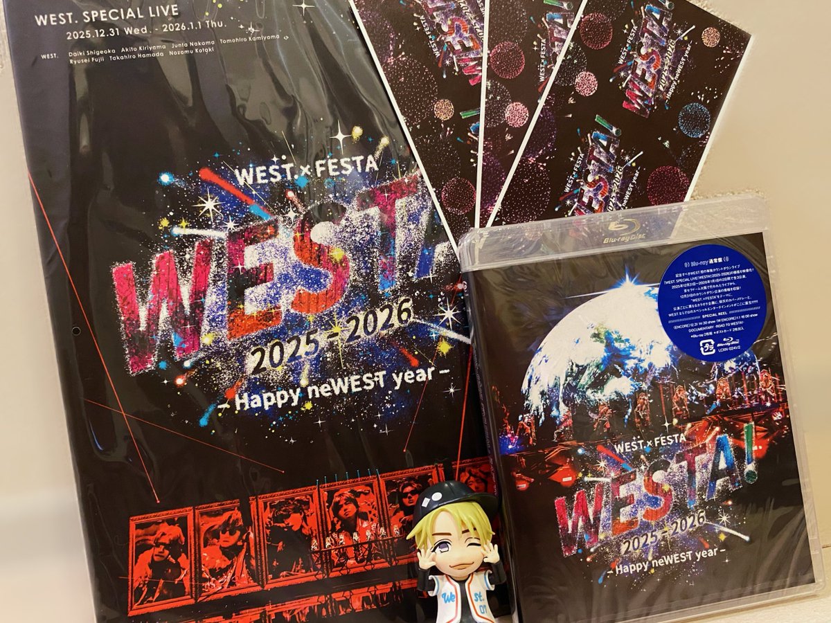 BABUchan_Junta's tweet photo. .

フラゲしたけど実はまだ見れてない
WESTA!･･･🐭🏰🪄🌈

毎回みんなの興奮が落ち着いた頃に
見始めるのやめたい（笑）

#WESTꓸ
#中間淳太
#WESTA! https://t.co/fkDNpijZJ9