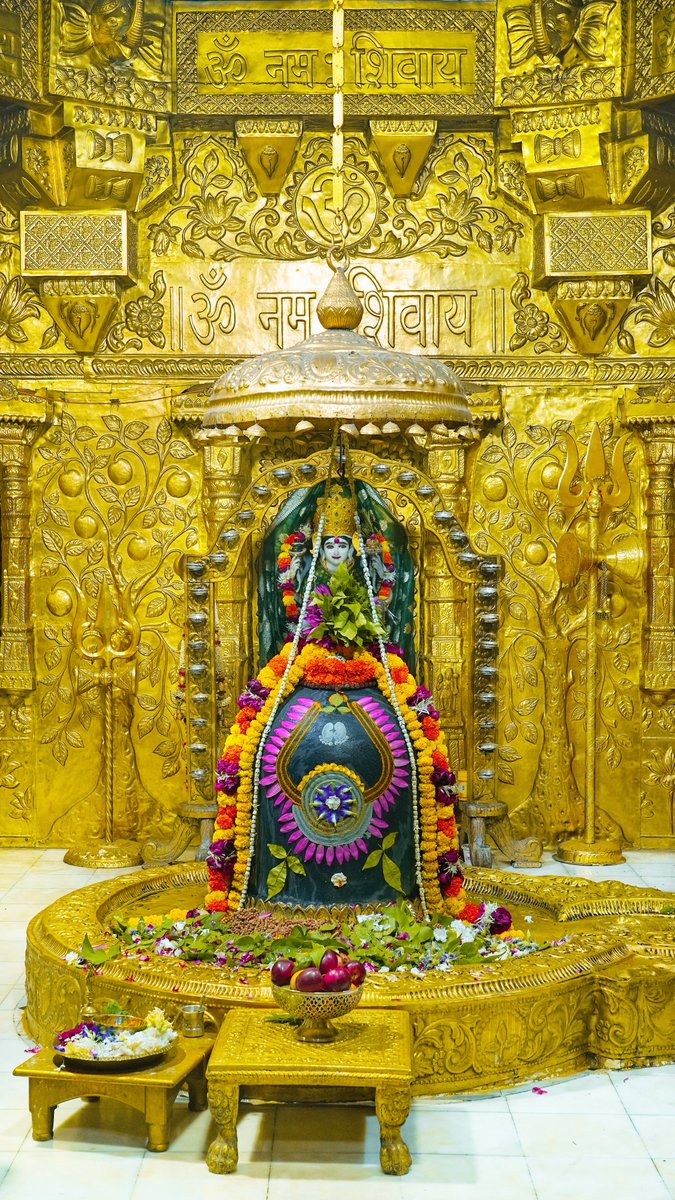 Somnath_Temple's tweet photo. श्री सोमनाथ महादेव मंदिर,
प्रथम ज्योतिर्लिंग - गुजरात (सौराष्ट्र)
दिनांक: 29 जुलाई 2026,  आषाढ शुक्ल पूर्णिमा - बुधवार
प्रातः श्रृंगार
072610231
#somnath #mahadev #shivji
#bhakti #somnathlivedarshan #somnathtemple #JaiSomnath #SomnathSwabhimaanParv

Whatsapp Channel Daily Darshan: https://t.co/sndKP0fuKq
