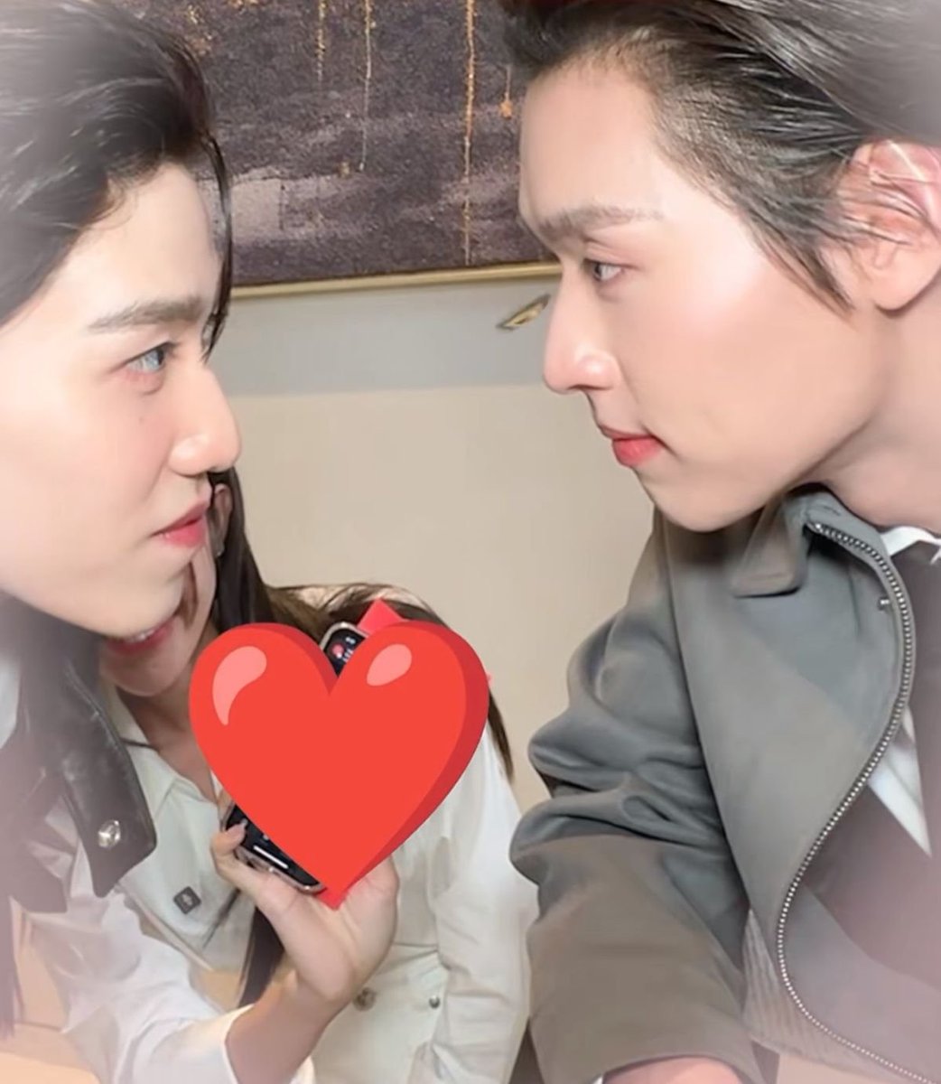_poppy_only's tweet photo. ป๊าแม่มาแข่งจ้องตากันให้ดูอีกหน่อยครับบ
บ้าเอย เขินนน 🫠🫠🫠🫠 https://t.co/GvNBKiuDpW