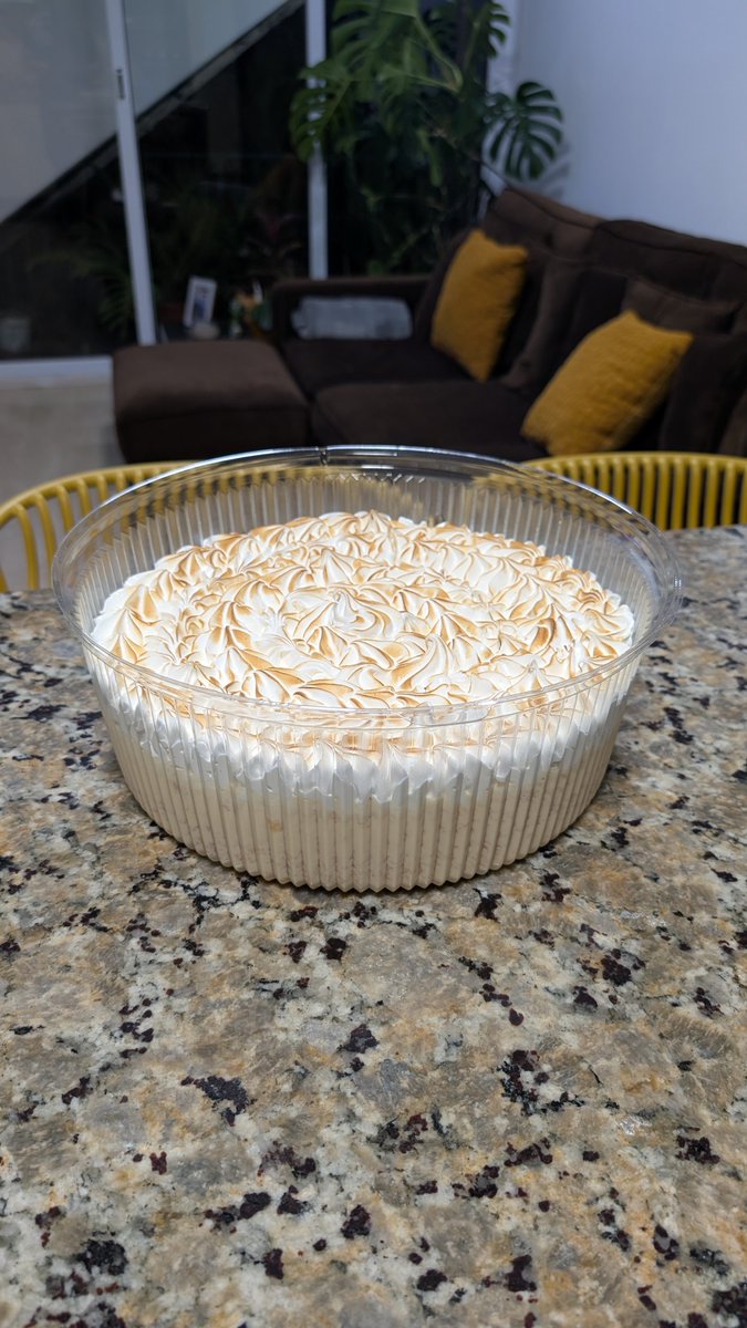 Manuelpalacios1's tweet photo. Por que no dejarles por aquí parte de mi trabajo, soy pastelero y vendo tortas por encargo en Caracas, pueden seguirme en instagram @  https://t.co/mW50t6MaRB https://t.co/NAvSiWf5Vl