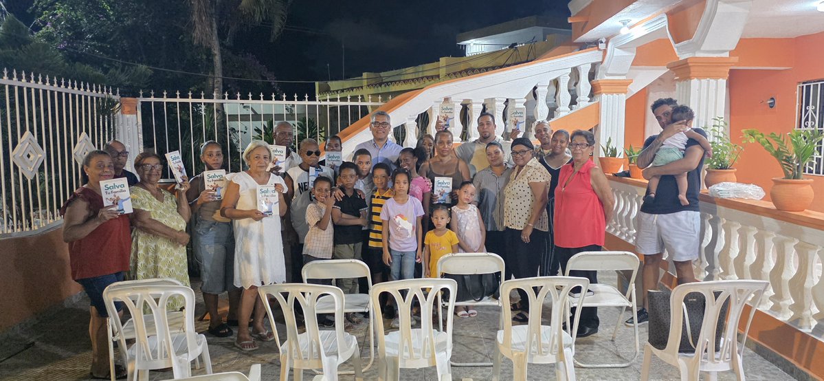 HeBenrd's tweet photo. Hoy abrimos la tercera Casa de Bendición de la Iglesia Herederos de Bendición (HeBen) en sus 15 días de fundada. Está ubicada en la Urbanización Máximo Gómez en Santo Domingo Norte. 

Estamos seguros de que la gloria postrera será mayor que la primera. https://t.co/36CsyRGrsh