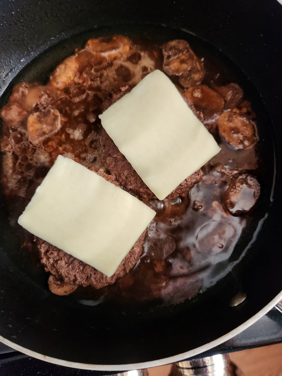 BlueOwlRest's tweet photo. Let that cheese melt! https://t.co/YmRebX7VWp