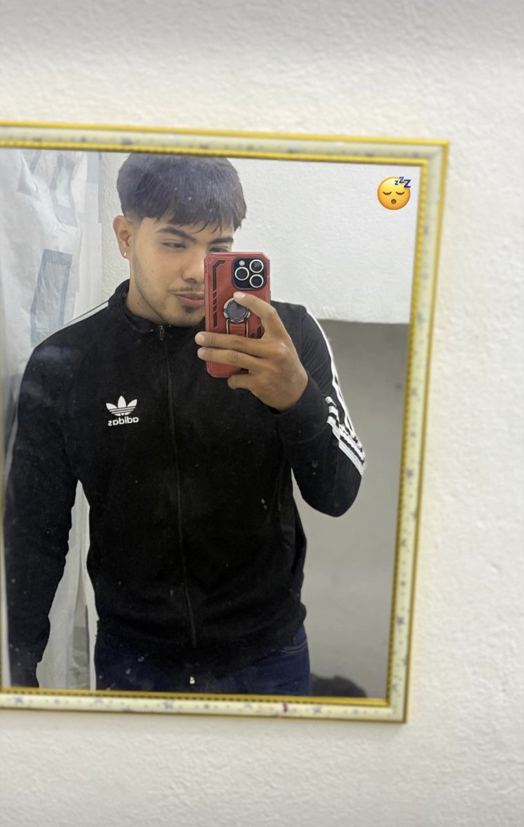 heterospv3's tweet photo. Servicio a la comunidrag🚨
amigays alguien le sabe algo a este bello ser?, alguien tiene material de él y así? ayuden a una hermana necesitada (este si lo busco yo JAJAJAJAJA) intercambio por cualquier otro de mi colección.
#heterosengañados #heterospv #heteros #BahiadeBanderas https://t.co/TGHDOr7nKb