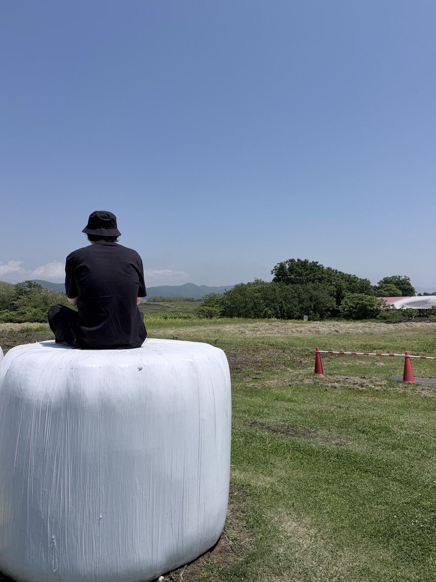 asunarooooooooo's tweet photo. 自然と一体！
北海道こんなとこしかないんよな笑
なことより最近広背筋を育ててるけど少しでてきたやん！！ https://t.co/3g7NTuy3Vh