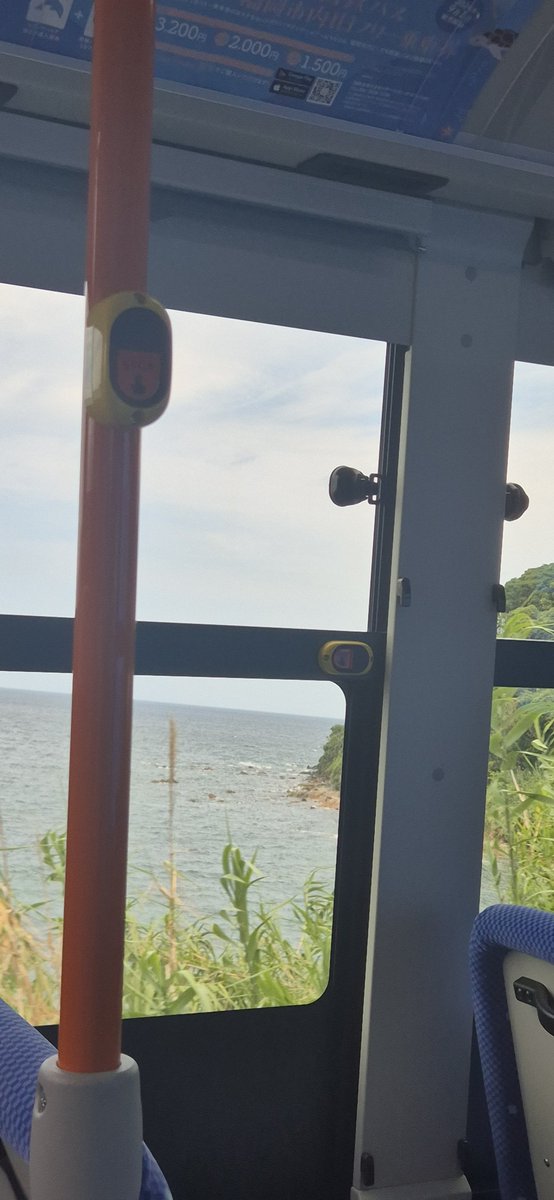 igldwigldw's tweet photo. タタールスタンでは、窓から見えるのは、あの忌々しく醜悪なソ連時代のアパート群だけだ。🥳🥳😎😎😎 https://t.co/2J55KSRRJX