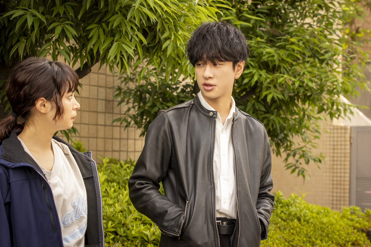 suidora11's tweet photo. 第5話7月29日(水)よる11時放送！
#今夜もシリアルキラーと待ち合わせ
・‥…━━━━━━━━━━━━🚨

˗ˏˋ第5話は今夜放送 ˎˊ˗

15人分の血痕が残された廃工場——。
磯貝(#横山裕)とヒナタ(#関水渚)は、
過去最多の数字を持つシリアルキラーを追い
危険な捜査へ。

さらに、警視庁捜査一課も
”謎の通報者”の正体を暴くため動き出し、
物語は急展開⚡️
新たな狂気が、2人に迫る。

第4話のおさらいをして放送をお楽しみに
お待ちください.ᐟ
🔗https://t.co/yQ5ErUQL9f

#今夜もシリ待ち
#山崎紘菜
#猪塚健太