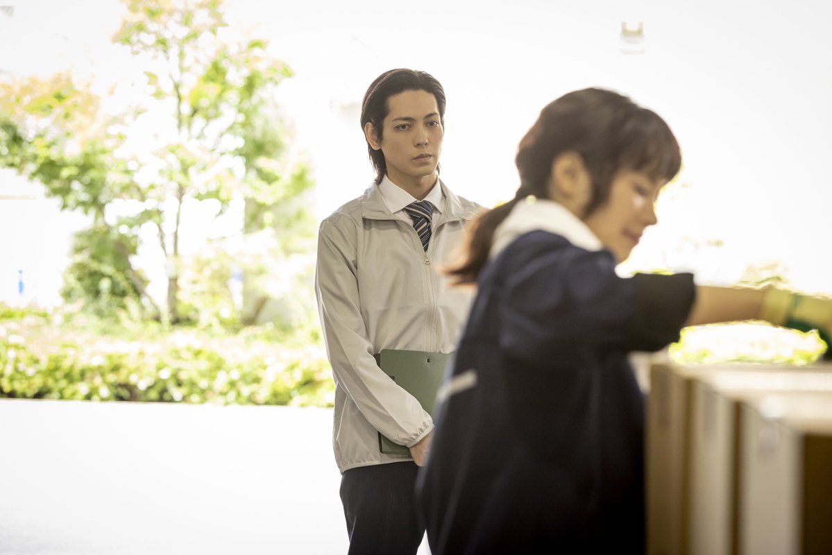 suidora11's tweet photo. 第5話7月29日(水)よる11時放送！
#今夜もシリアルキラーと待ち合わせ
・‥…━━━━━━━━━━━━🚨

˗ˏˋ第5話は今夜放送 ˎˊ˗

15人分の血痕が残された廃工場——。
磯貝(#横山裕)とヒナタ(#関水渚)は、
過去最多の数字を持つシリアルキラーを追い
危険な捜査へ。

さらに、警視庁捜査一課も
”謎の通報者”の正体を暴くため動き出し、
物語は急展開⚡️
新たな狂気が、2人に迫る。

第4話のおさらいをして放送をお楽しみに
お待ちください.ᐟ
🔗https://t.co/yQ5ErUQL9f

#今夜もシリ待ち
#山崎紘菜
#猪塚健太