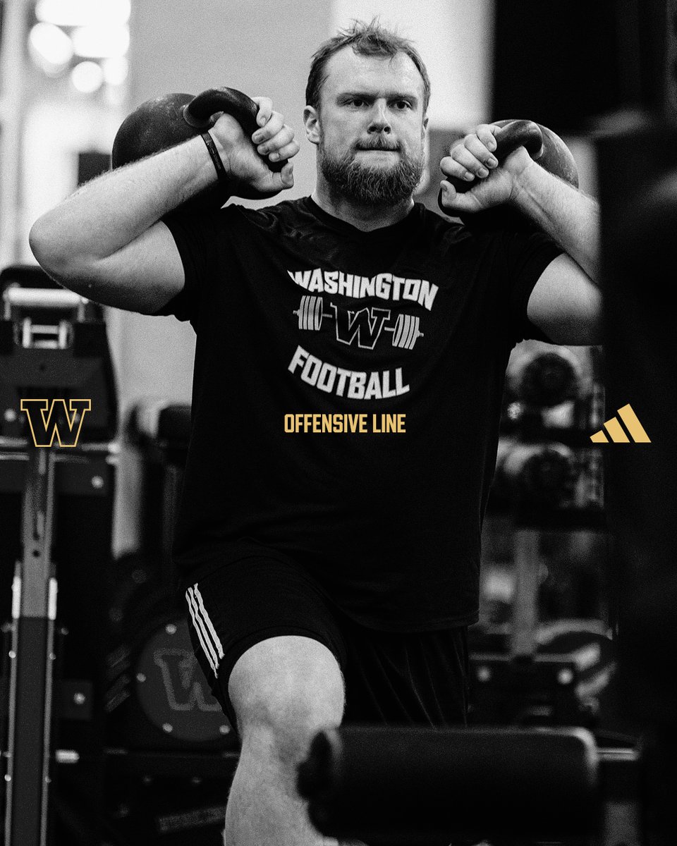 UW_Football's tweet photo. 🐺Meet the Pack: Senior Dawg Geirean Hatchett @GeireanHatchett. The Ferndale, WA native started all 13 games at RG in ’25. Postbaccalaureate Study ☔️🙌 https://t.co/Tj6bKAlpPZ