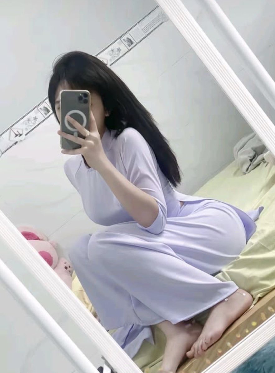thuylinhh2k8's tweet photo. Em gửi địa chỉ anh qua nha https://t.co/Qwr9xn3bqg