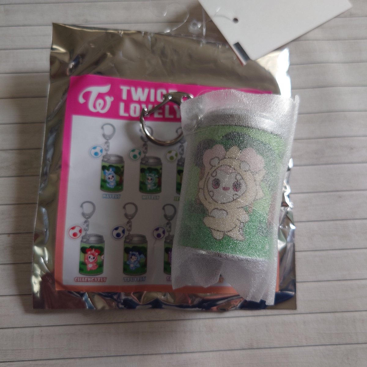 Sunri0922's tweet photo. TWICE しまむら コラボ コインシリンダー 交換

【譲】ダヒョン

【求】ジョンヨン＞ナヨン
　　　買取　定価＋送料（銀行振込）

郵送での交換希望です📮20歳↓✕🙇‍♀️
条件合う方いましたらお願いします https://t.co/cr6rqNJ1UQ