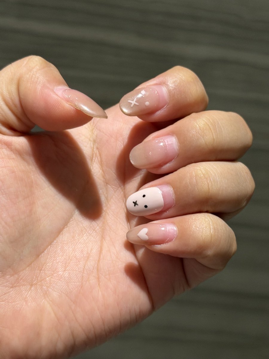 qijiangbb_'s tweet photo. 该换💅了 https://t.co/4T6fwzOTPV