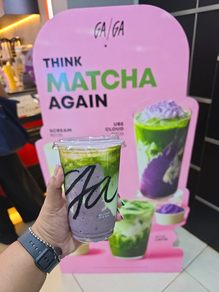 rasutohebun's tweet photo. Minwonist, it is your time to ngelarisin ube cloud nya Ga Ga cabang terdekat ya~~

Cuma ada 1 ukuran reguler, IDR 49.000 per cup yaa~~

Enih di outlet MRT Dukuh Atas 💜💚 https://t.co/5A63cgDBIW