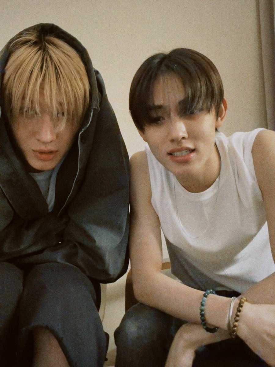 cortisfilms's tweet photo. martin &amp; seonghyeon live https://t.co/6VXpUnDZ4J