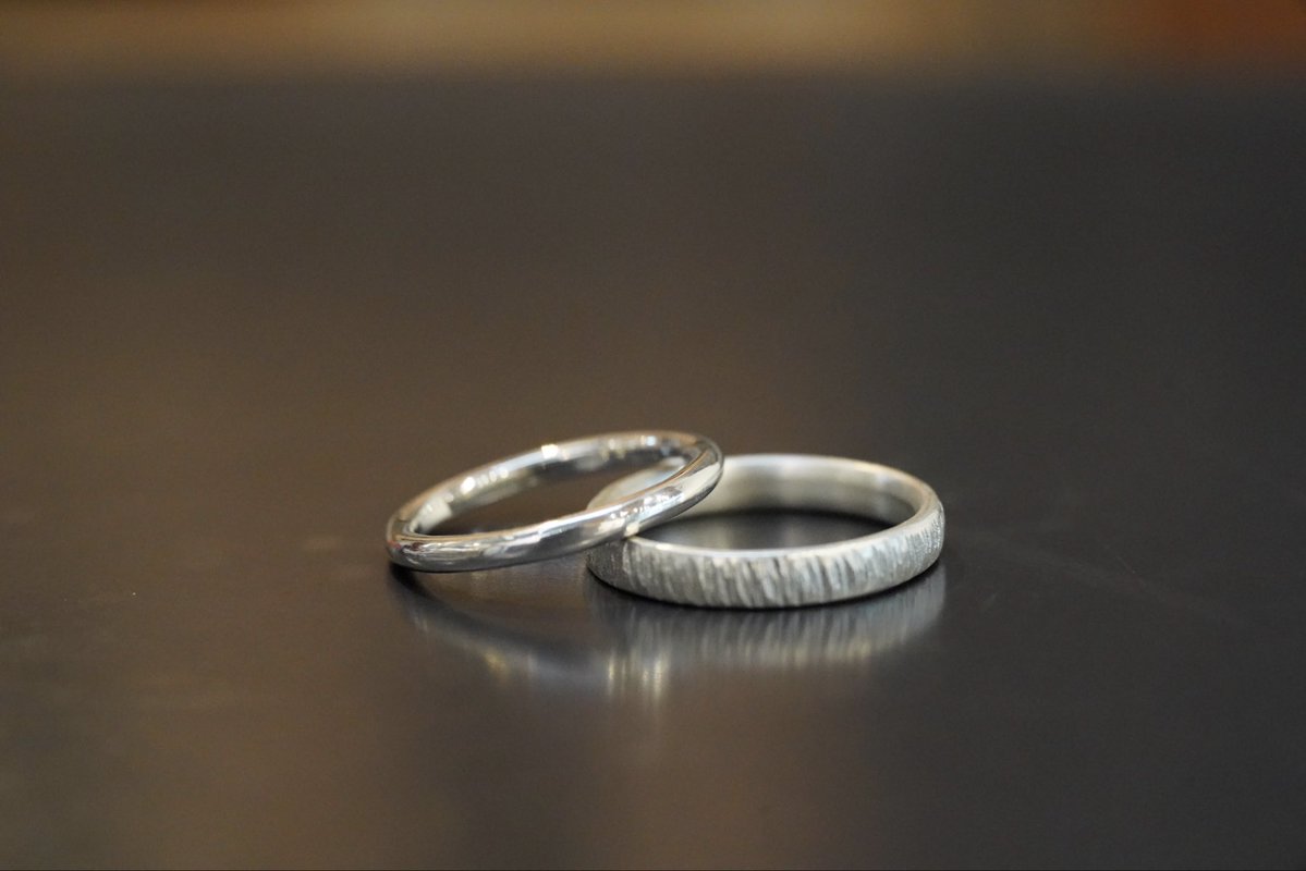 auroragran's tweet photo. ハンドメイドリングワークショップ【Craft'ering クラフテリング】だけではなく、店内で職人がお作りするオーダーも承っております。

プレーンリングをお好きな素材、太さ、ぴったりサイズで当日に。

約1時間程度で完成いたします。

#auroragran #表参道　#Handmadering
#プレーンリング https://t.co/qHSTan7Hi2