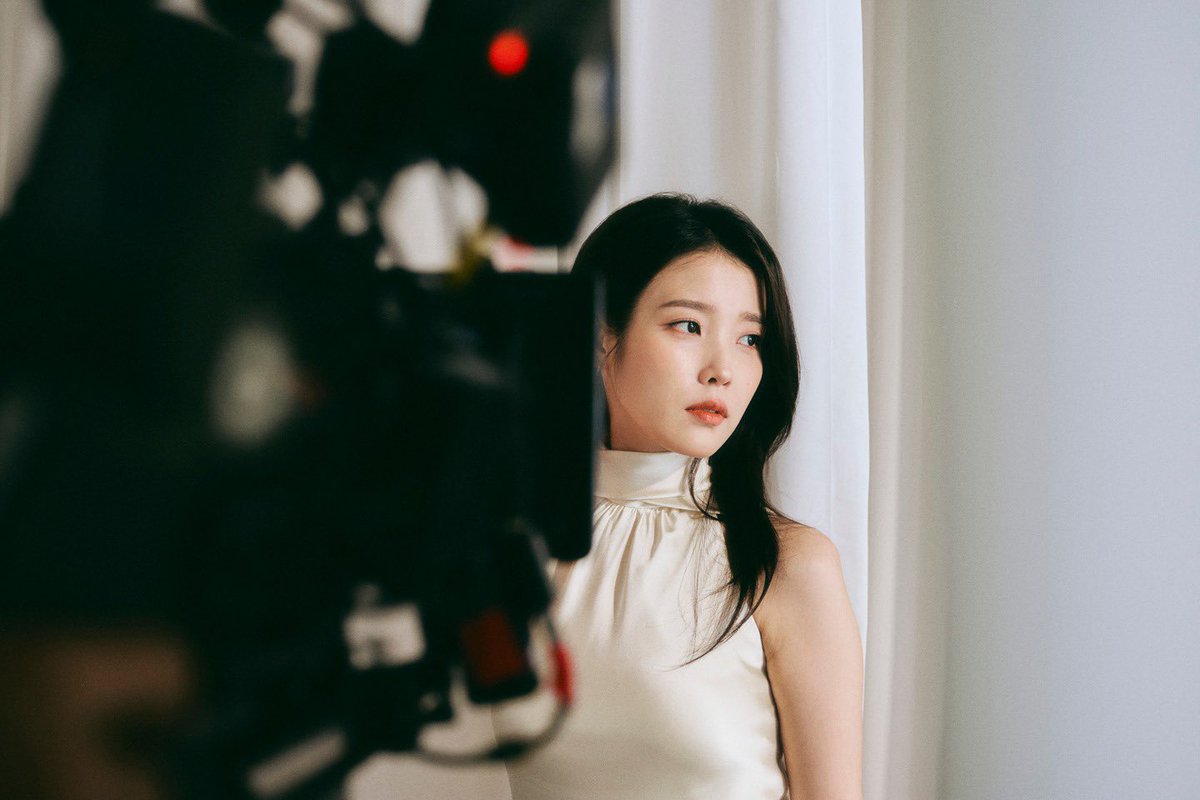 iuedelweiss's tweet photo. 에스티로더 코리아 인스타그램 #아이유
Estée Lauder Korea IG Post #IU https://t.co/8oMnbpVjzm