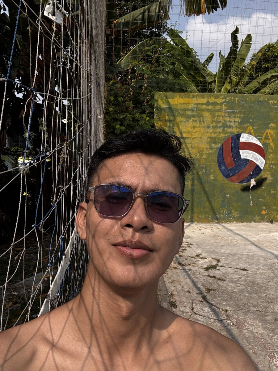 chalvinmanik's tweet photo. Berjemur hari ke 3 https://t.co/mu0qOEG80C