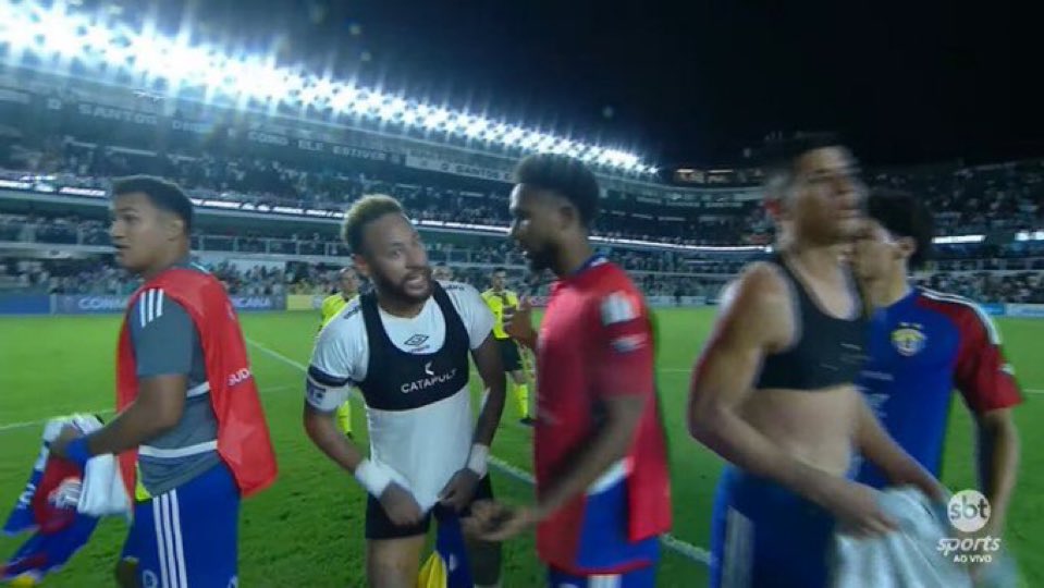 centralneybr's tweet photo. Vao cancelar o Neymar por ficar pelado em rede nacional ? https://t.co/q73BTWiwQt