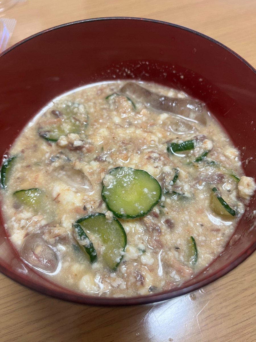 suytim59971's tweet photo. 食べた事もない冷や汁を毎度想像で作ってみたけど美味いな、コレ。
でも混ぜた料理の写真は見映えがね…。 https://t.co/2BzURSXURJ