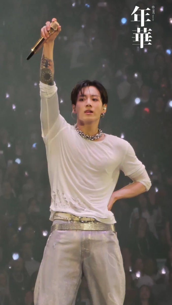 jktorv's tweet photo. 이 착장 너무좋음 진짜 https://t.co/8QgoTGQCIG