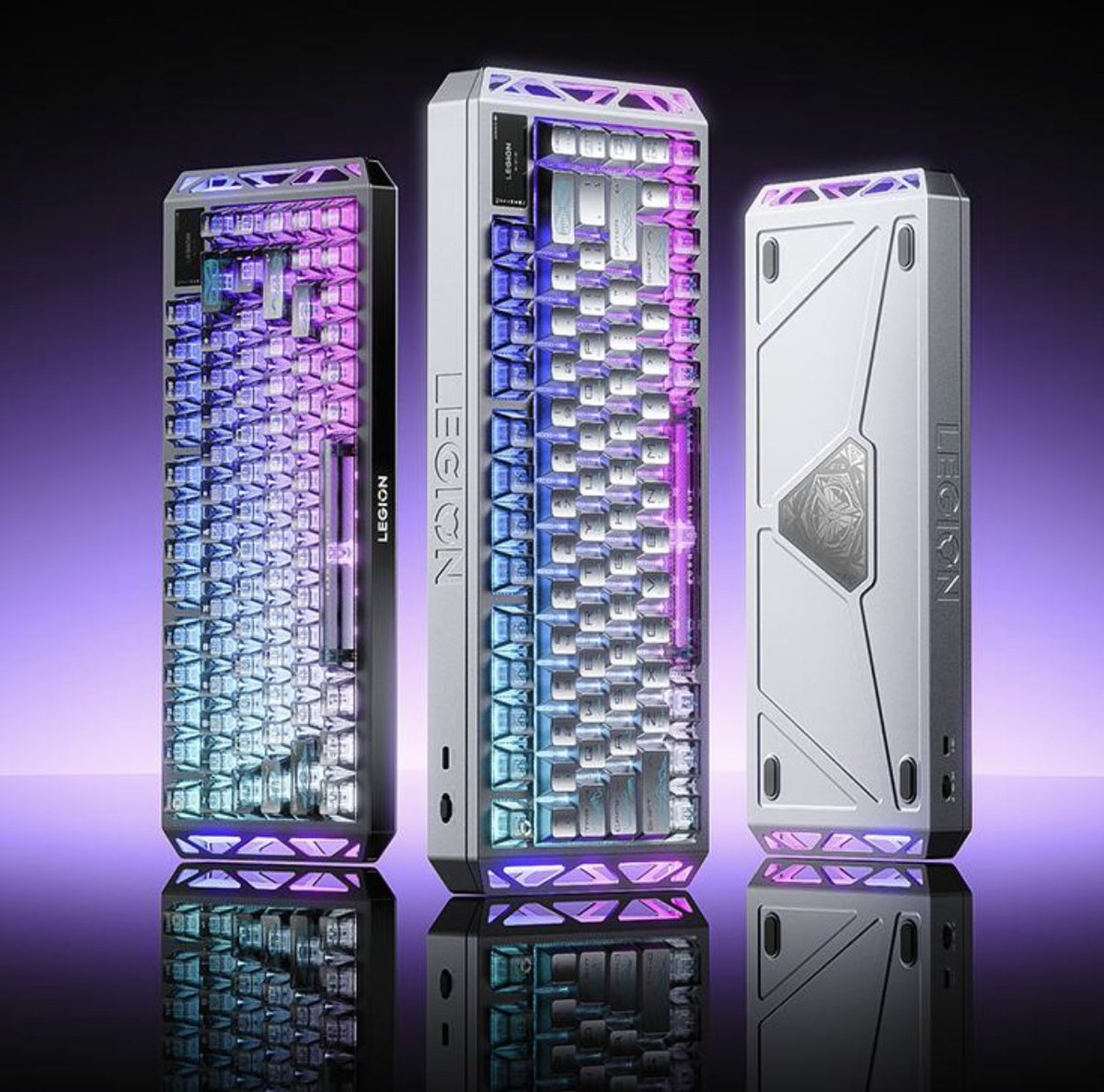 stufflistings's tweet photo. Gadget of the day.

This keyboard has an 8000mAh battery, more than many smartphones out there 😳 

The Lenovo Legion R7 RT75... https://t.co/Q2SK4I3UhC