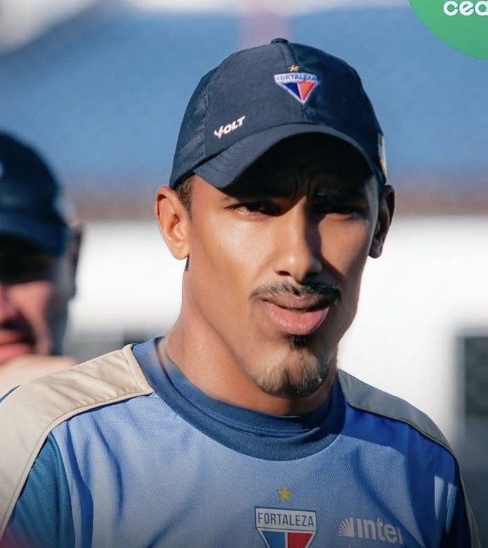 instaalee's tweet photo. Betarpini:

- Ficou de 4 pro BostaFake
- Retranqueiro
- Haramball
- Levou 3 do lanterna

REInan Santos da silva Chad:

- Mogg no Bostafake
- Triangulações 
- Tik Taka
- Shape
- Invicto no comando do leão https://t.co/N1QrIQqP0B