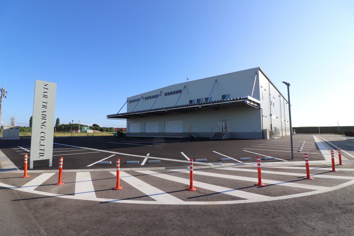 niipure's tweet photo. 【施工事例】
物流センター　システム建築2階建て　4400㎡
#新潟プレハブ工業　#建築　#倉庫　＃システム建築 https://t.co/V7ixIjgV9z
