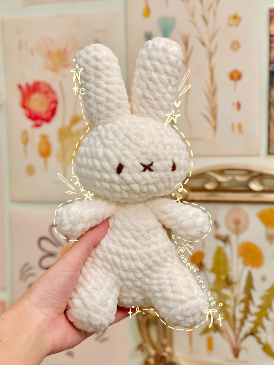 abeefcrochet's tweet photo. graduation snoopy 🎓⭐️
(05.26.2026)
.
happy graduation season class of 2026!! i think this snoopy is the perfect graduation gift and i mean he's just so freaking cute :D
.
pattern by: @tiffanycrochetdiary 
yarn: Soft Classic by Loops&amp;Threads
hook: 3.0 mm
.… https://t.co/5iTkwcxPag