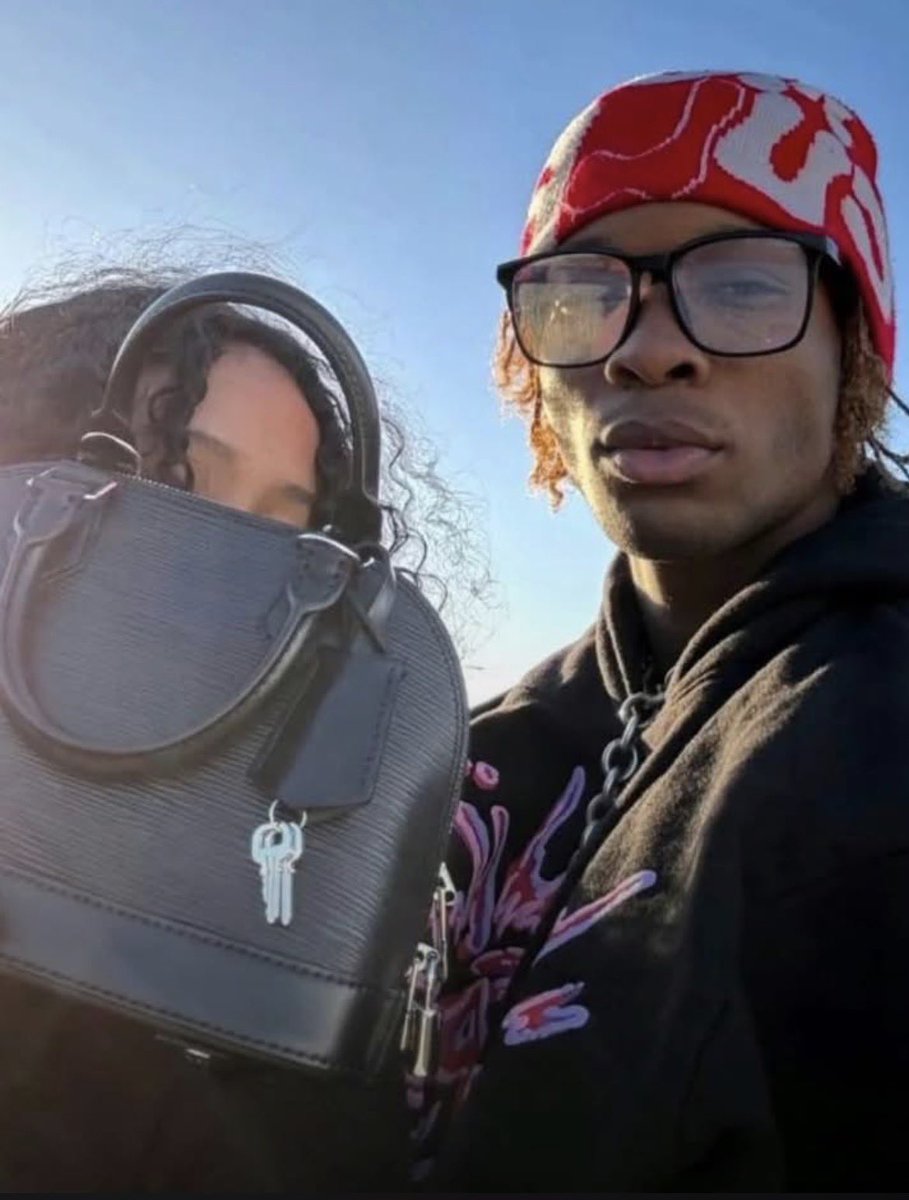 Rose tweet media