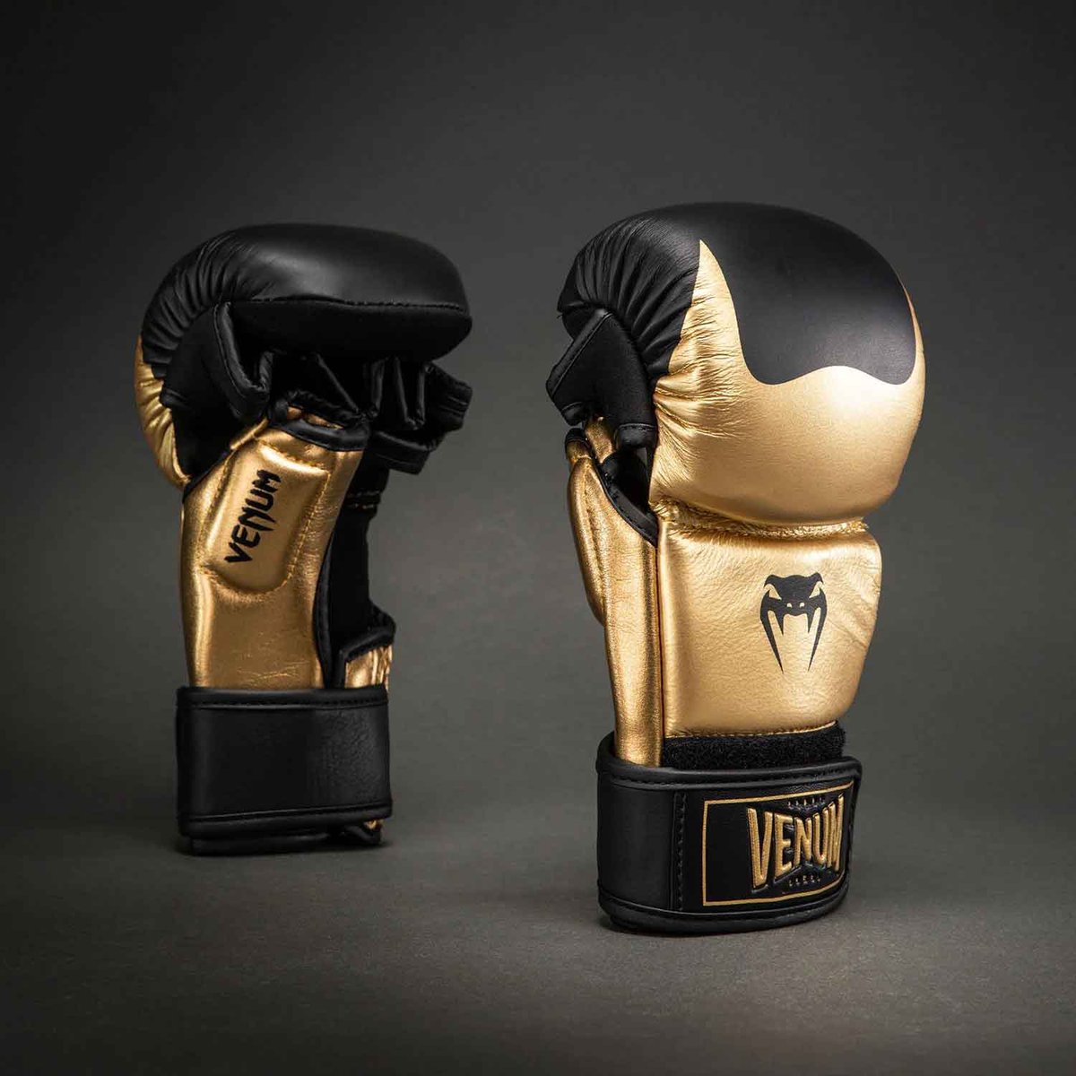 trifight's tweet photo. 【新商品】✅VENUM 新作スパーリンググローブ「Attack 2.0」か入荷しました✨
人気バックパックが再入荷しました‼️
https://t.co/ggqzYYn7n5
#venum #スパーリンググローブ #パウンドグローブ #新入荷のご https://t.co/CdcyuMmMs4
